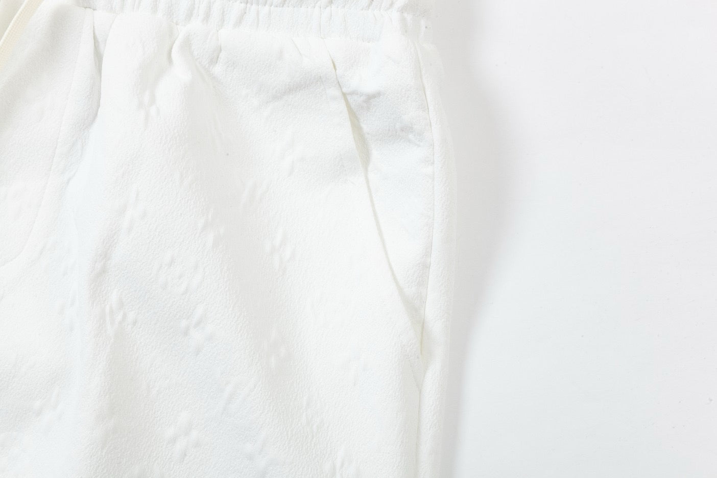 2024 Letter jacquard white short