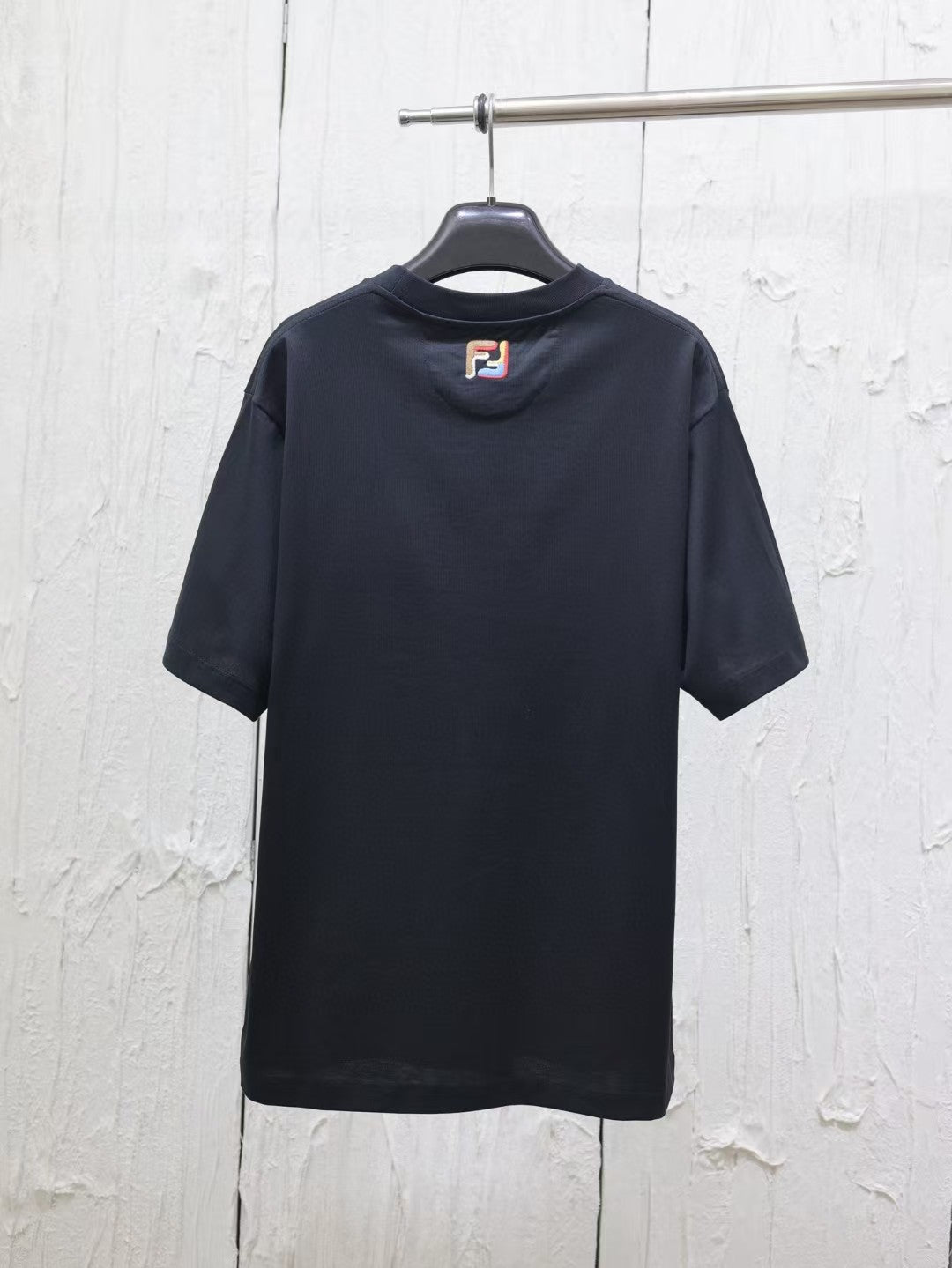 New pocket letter embroidered T-shirt